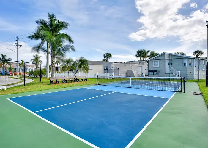 Nettles Island Jensen Beach Home: Walk To Ocean!